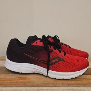 Saucony Breakthru 4 Men's Red Black Running Sneakers  Size 9 New No Insoles
